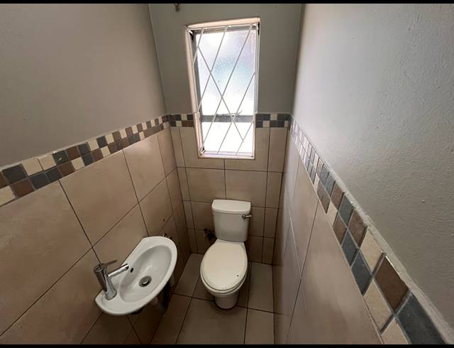 4 BEDROOM FREEHOLD FOR SALE IN MAYBERRY PARK